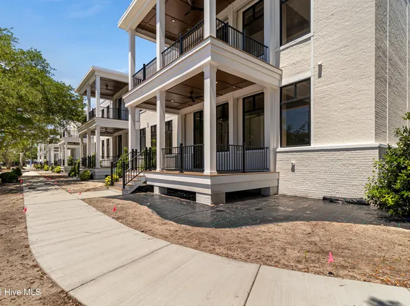 805 Mulberry Street #109, Beaufort, NC 28516