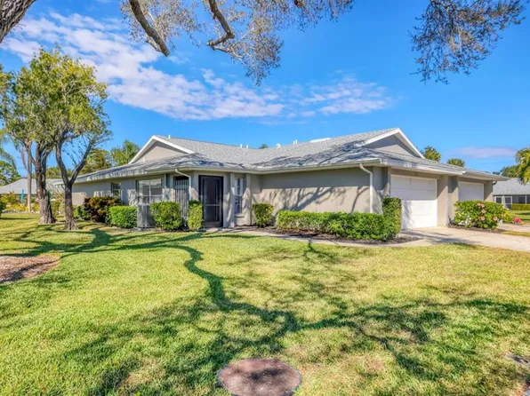 3930 Center Gate Cir #16, Sarasota, FL 34233