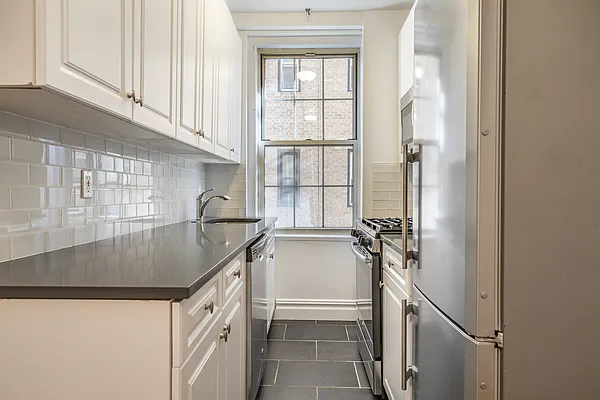 Rented by Metropolitan Equities | media 13