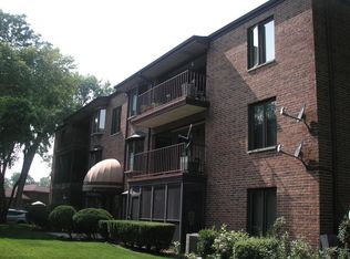 13531 S Lamon Ave #206, Crestwood, IL 60445