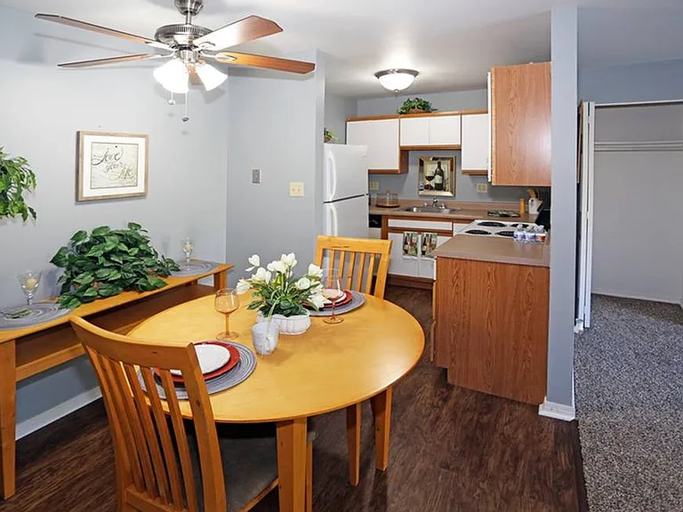 Barvarian Dining to Kitchen Barvarian Dining to Kitchen