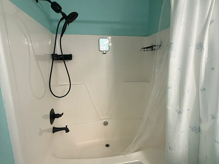 5153 Victoria Dr — Photo 28