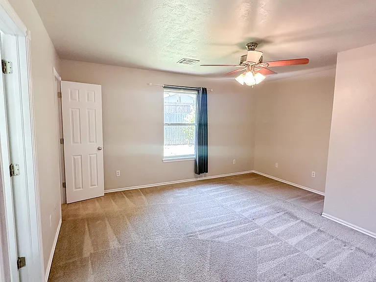 6861 NW Willow Springs Dr — Photo 13