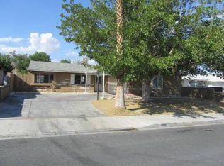 5900 Apple Valley Ln, Las Vegas, NV 89108