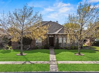 7153 Fox Dr, The Colony, TX 75056