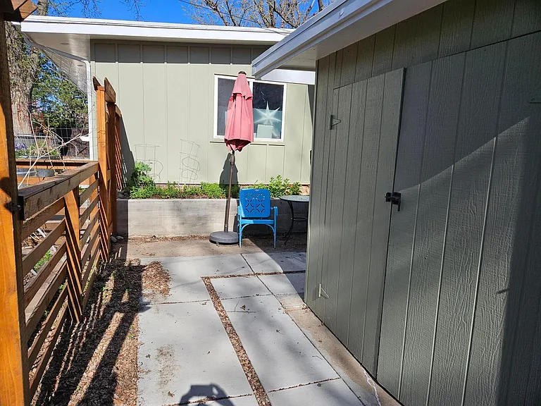 Side entrance.