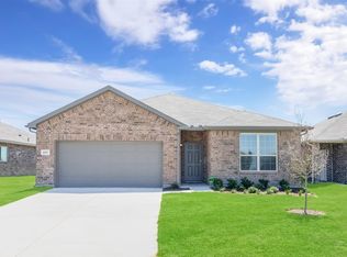 104 Spring Creek Ln, Terrell, TX 75160