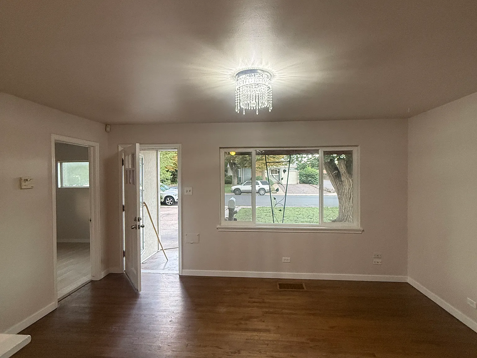 3 bed, 1400 sqft, $2,695 — Photo 2