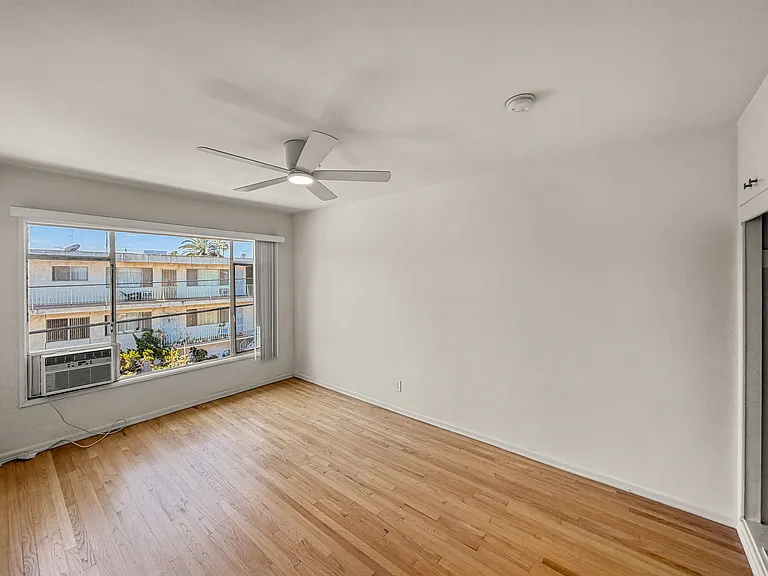 7955 W 1st St #6 — Photo 16