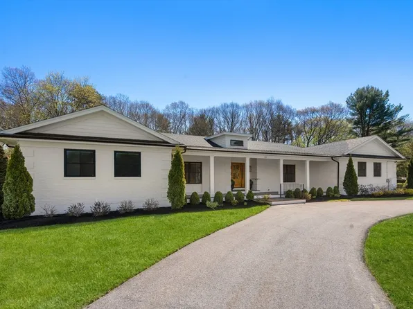 142 Buckskin Dr, Wayland, MA 01778