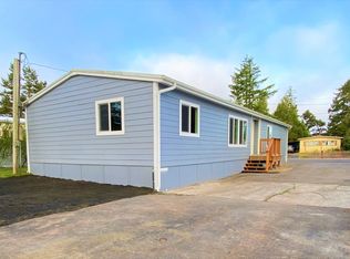 1590 Maple St, Florence, OR 97439