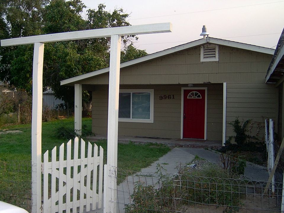 1st image of 9961 Sunny Dr NE