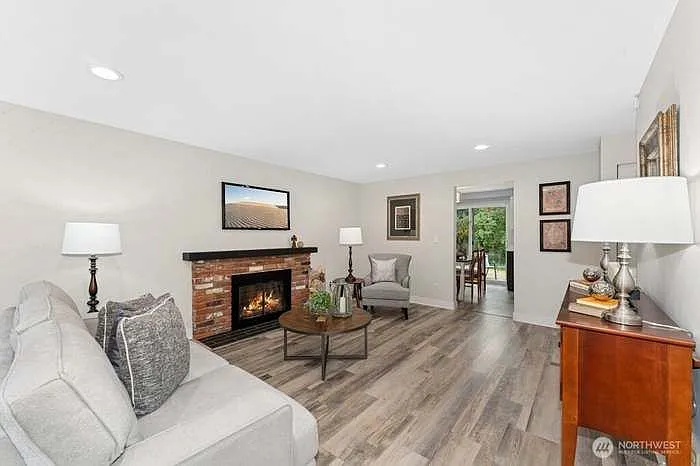 13621 SE 173rd Pl — Photo 3