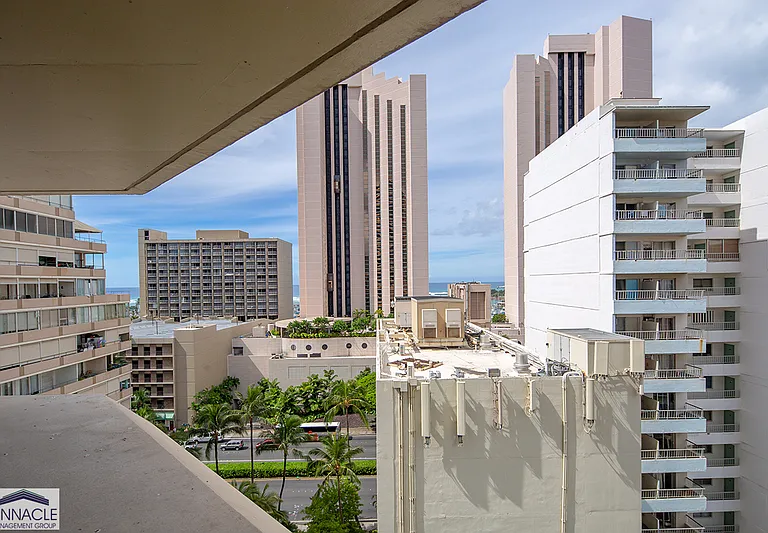 1700 Ala Moana Blvd #1402 — Photo 11