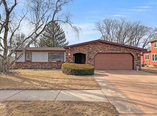 221 S Dousman St, Prairie Du Chien, WI 53821