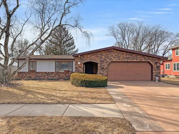 221 S Dousman St, Prairie Du Chien, WI 53821