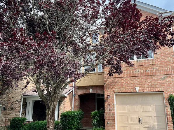 1009 Remington Oaks Cir, Cary, NC 27519