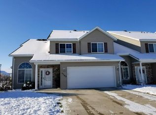 4798 Lynnbrook Ln, Grand Forks, ND 58201