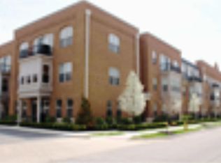 960 Perry St APT 211, Columbus, OH 43215