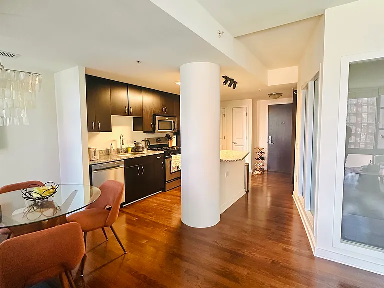 475 K St NW #617 — Photo 4