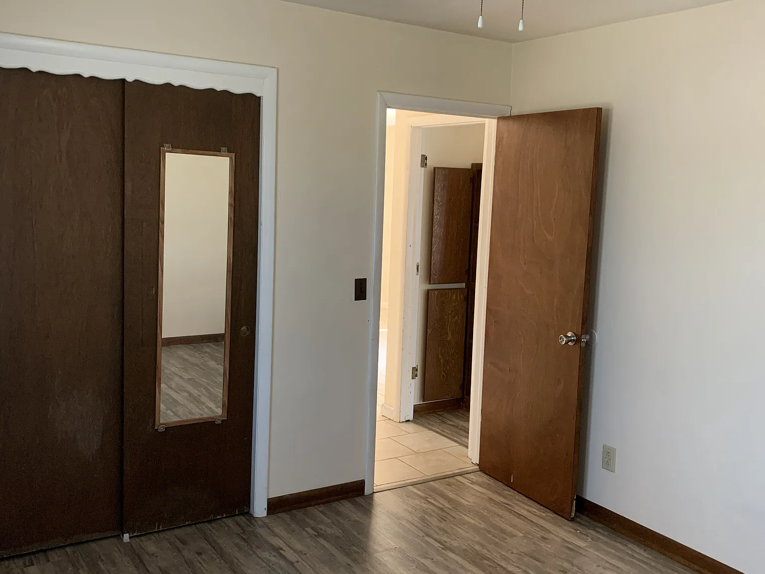 2 bed, 800 sqft, $800 — Photo 2