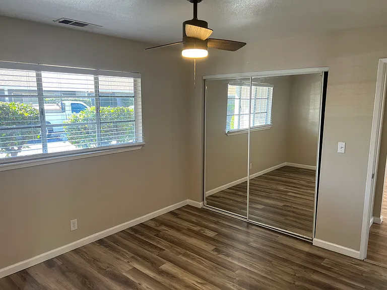 410 Lawton St #9 — Photo 5