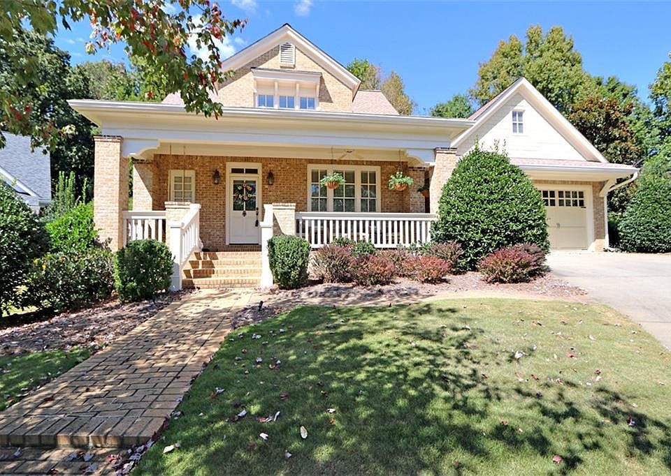 1st image of 909 Village Greene NW