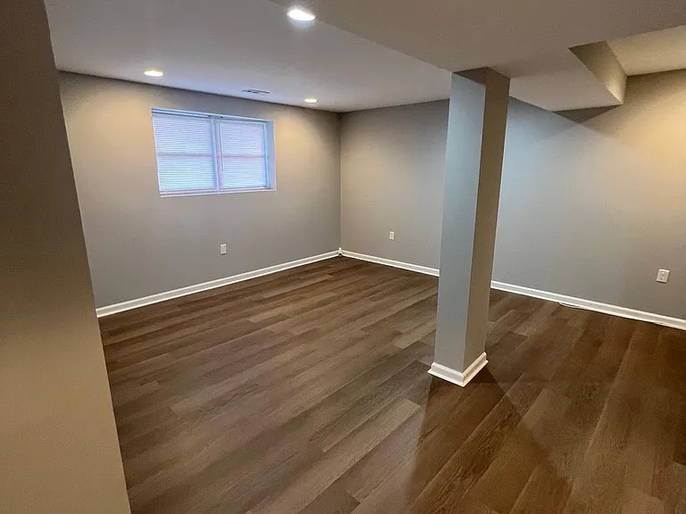11211 Surry Woods Ct — Photo 18