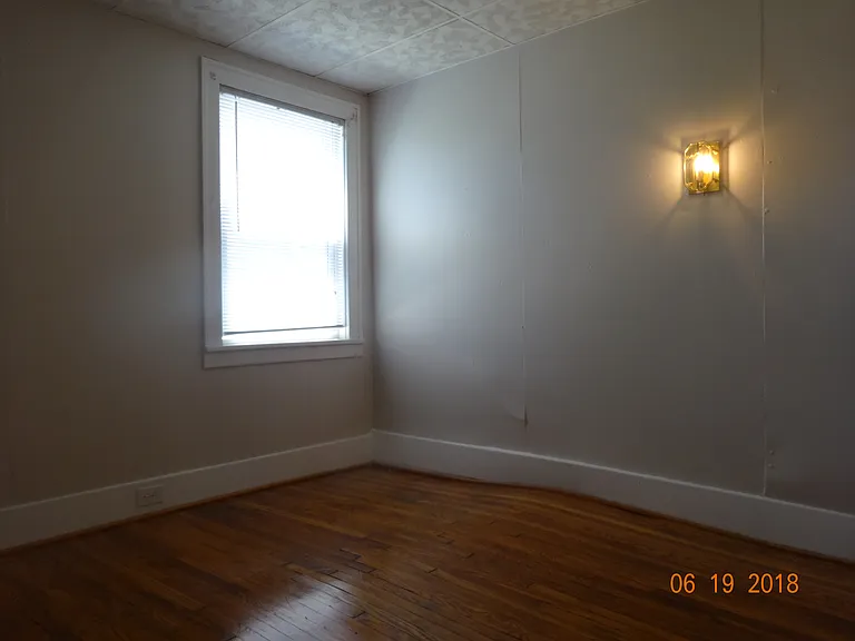 467 Norwood Ave — Photo 10