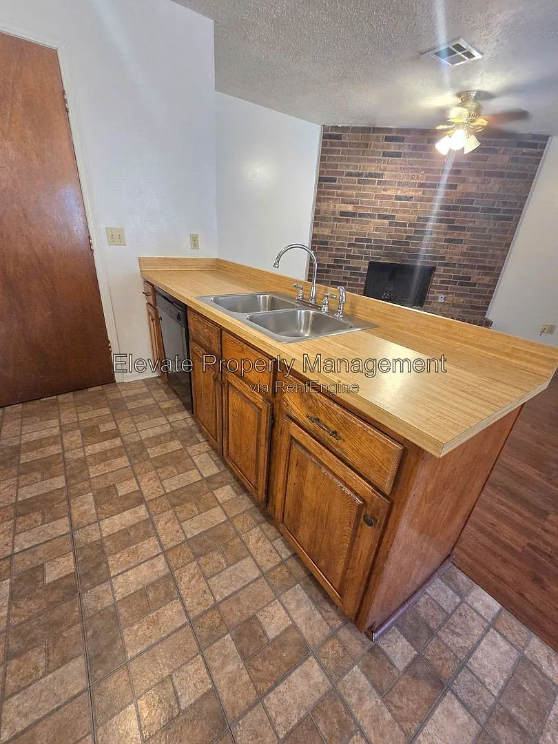 2 bed, 2.0 bath, 1075 sqft, $995 — Photo 4