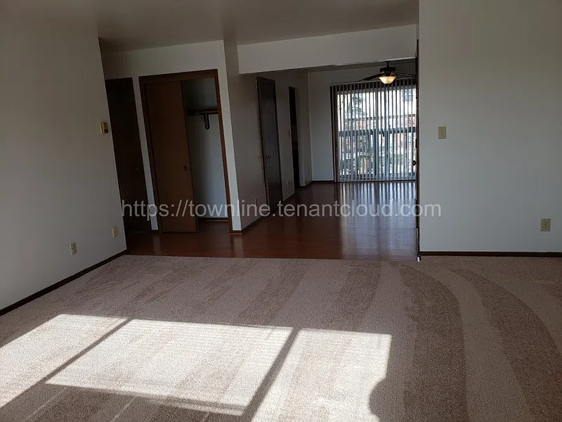 1404 E Sunset Dr #C