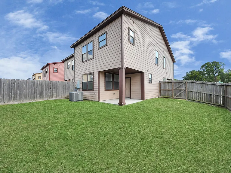 4327 Oak Ridge Dr #A — Photo 15