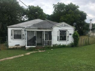 2202 Areba St, Dallas, TX 75203