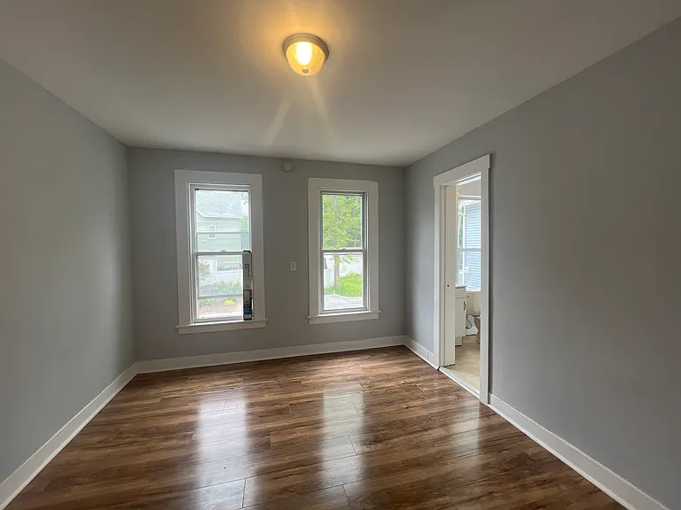 147 Winchester Ave — Photo 30