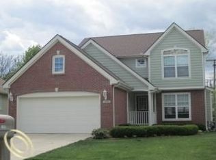 11355 Eastside Dr, Plymouth, MI 48170