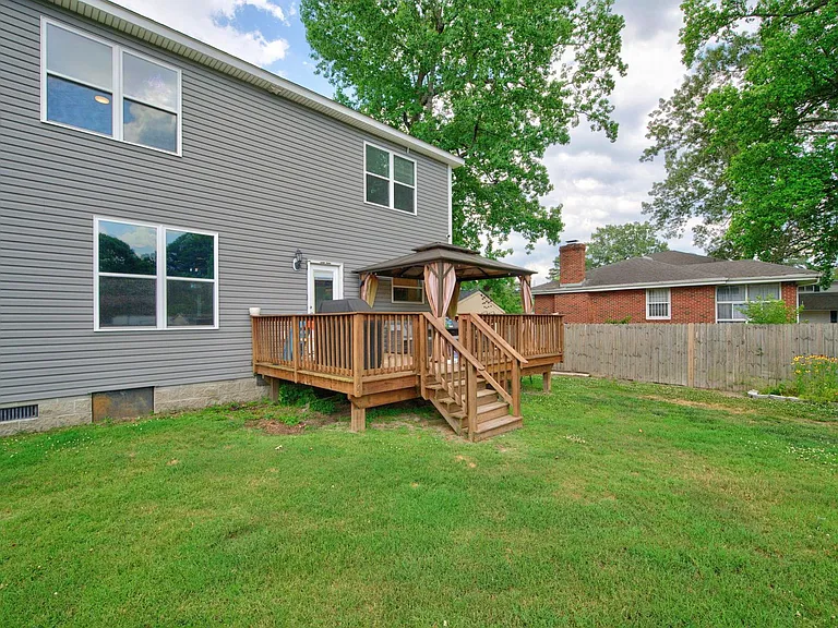 2700 Rodgers St — Photo 32