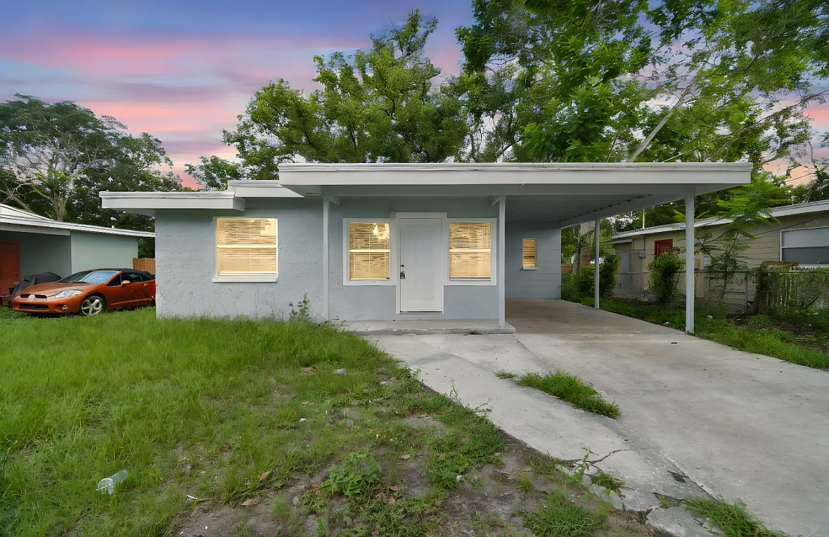 3 bed, 1152 sqft, $2,000 — Photo 1
