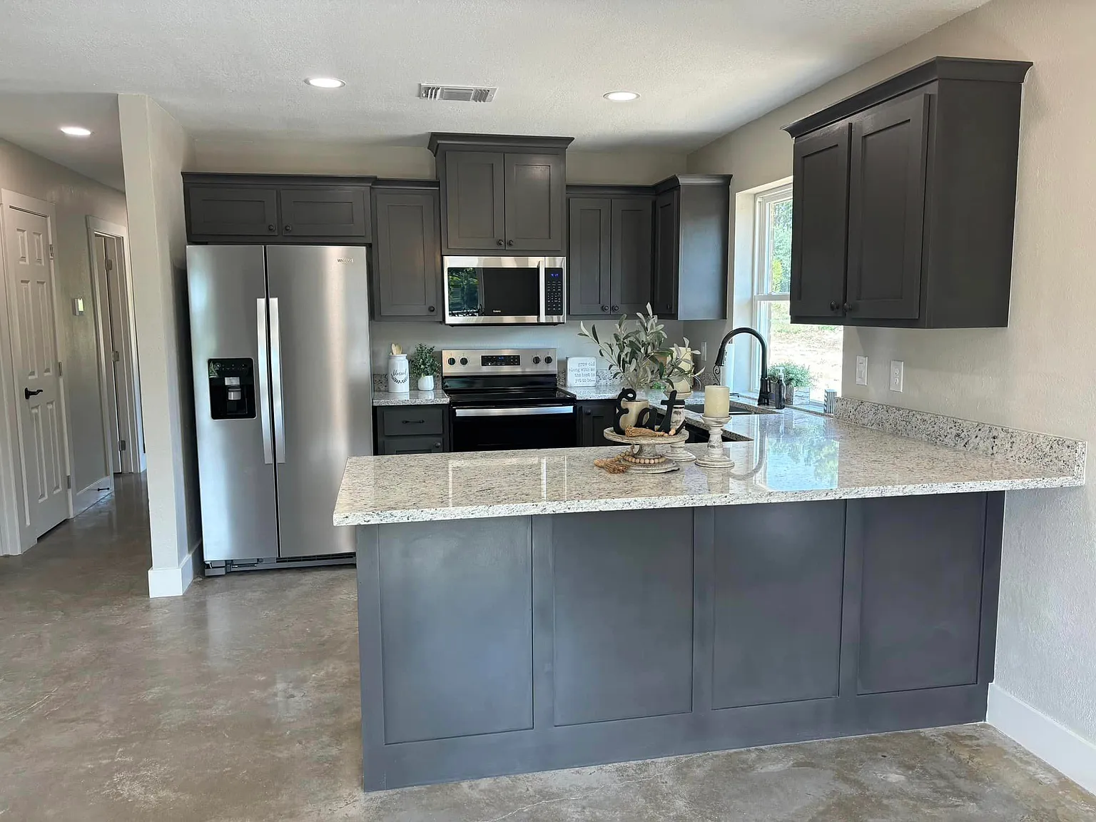 3 bed, 1610 sqft, $1,700 — Photo 2
