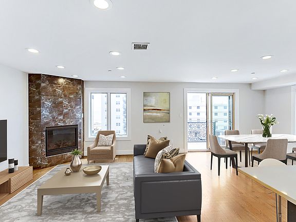 4th image of 848 E Broadway APT 4E