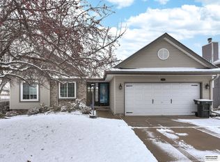 7164 N 85th St, Omaha, NE 68122