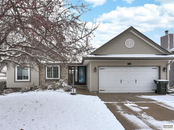 7164 N 85th St, Omaha, NE 68122