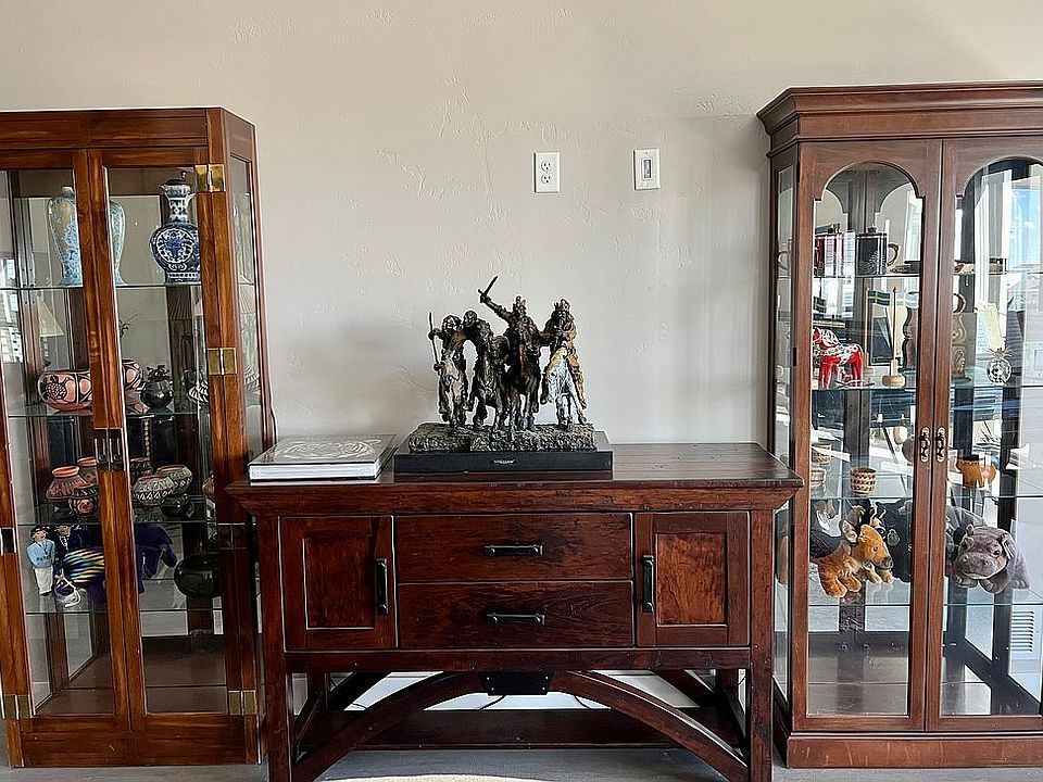 2nd image of 2888 Croydon Dr