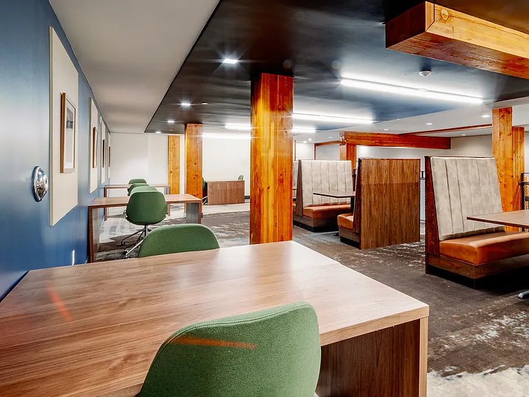 Mezzanine co-working
