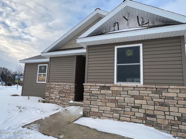 987 Greenbrier Rd #139, Upper Sandusky, OH 43351