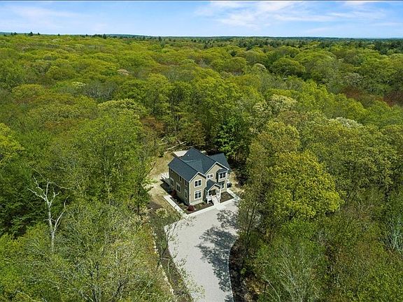 3rd image of 161 Stony Ln