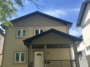7712 110th St NW, Edmonton, AB T6G 1G1