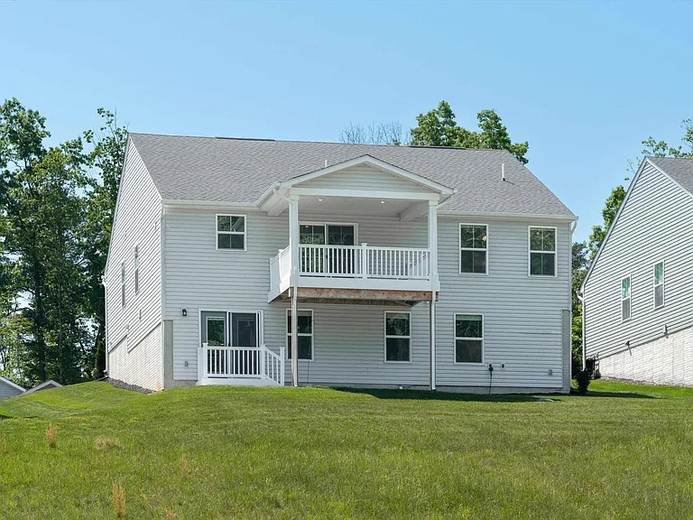 93 Archer Dr — Photo 3