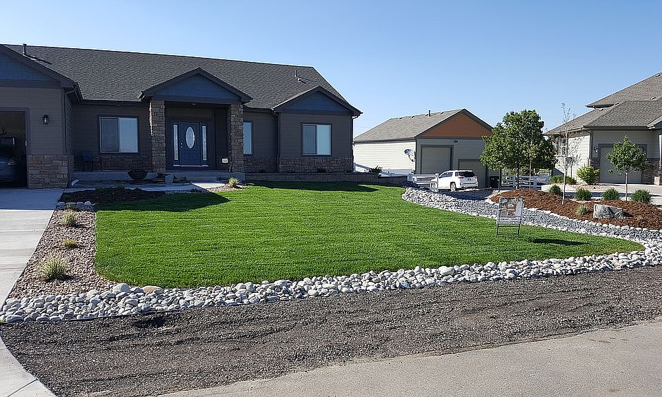 1st image of 3753 Golden Eagle Dr