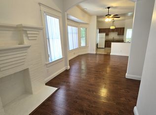 5826 Willoughby Ave #1, Los Angeles, CA 90038
