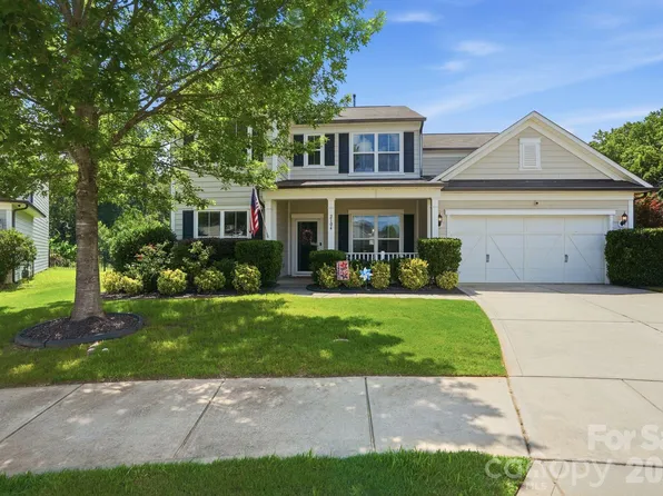 2104 Angel Oak Dr, Fort Mill, SC 29715